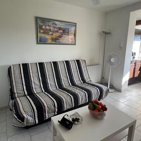Joli Studio Tres Clair A Proximite Mer Pour 3 Personnes La Londe-les-Maures Ngoại thất bức ảnh