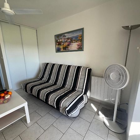 Joli Studio Tres Clair A Proximite Mer Pour 3 Personnes La Londe-les-Maures Ngoại thất bức ảnh