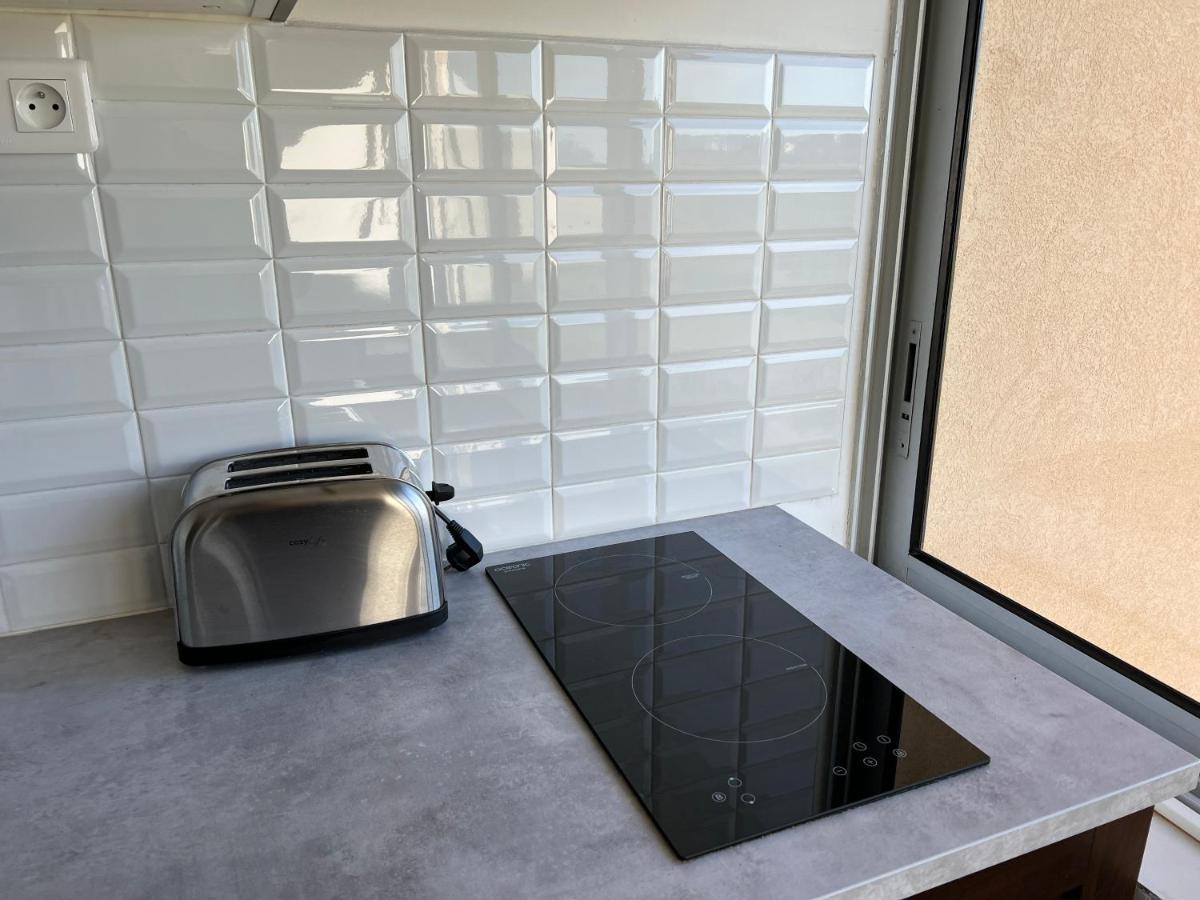 Joli Studio Tres Clair A Proximite Mer Pour 3 Personnes La Londe-les-Maures Ngoại thất bức ảnh